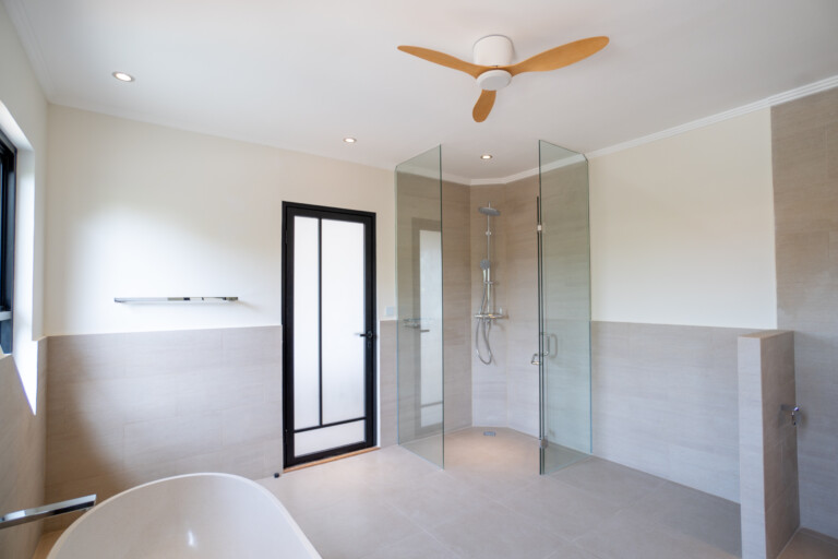 Moderne villa met 3 slaapkamers en privézwembad, Sanur, Bali (22)