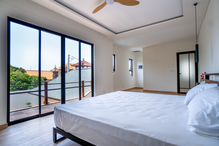 Moderne villa met 3 slaapkamers en privézwembad, Sanur, Bali (21)