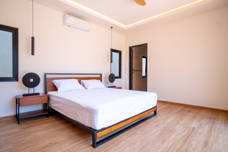 Moderne villa met 3 slaapkamers en privézwembad, Sanur, Bali (12)